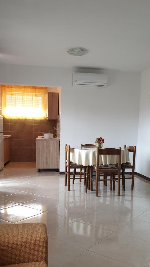 Apartman Lena Пула Экстерьер фото